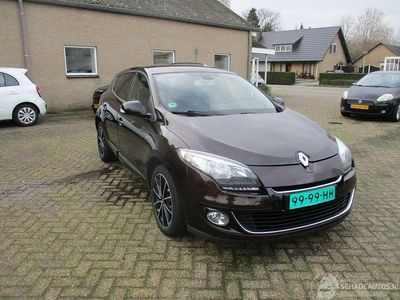 Bruin Gebruikt 2013 Renault Mégane III Bose Edition Hatchback | € 2.250