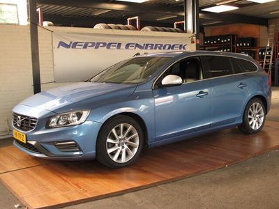 tweedehands Volvo V60 1.5 T3 R-Design