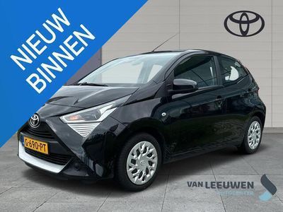 tweedehands Toyota Aygo 1.0 VVT-i x-play limited