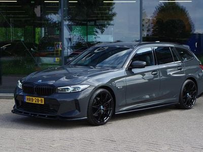 BMW 330e