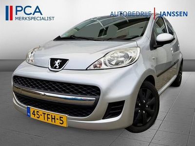 Grijs Gebruikt 2012 Peugeot 107 Hatchback | € 3.950 (Eerlijke prijs)