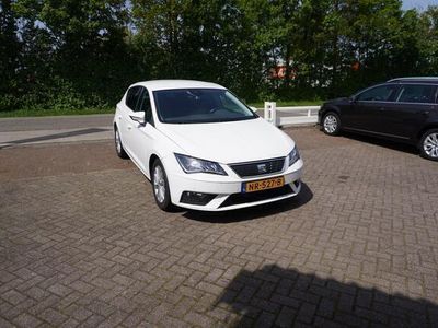 tweedehands Seat Leon 1.0 EcoTSI Style Business Intense CRUISE CLIMA NAVI CARPLAY KEYLESS