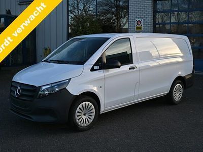 Wit Occasion 2024 Mercedes Vito Van | € 43.950 (Goede deal)