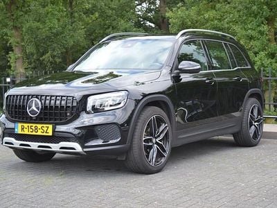 Mercedes GLB180