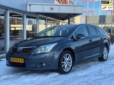 Blauw (metallic) Occasion 2011 Toyota Avensis Business Edition Stationwagen | € 5.950 (Eerlijke prijs)