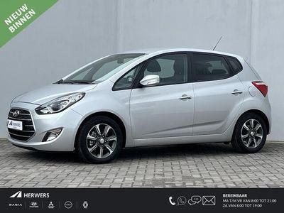 tweedehands Hyundai ix20 1.6i 125PK Automaat Premium / Dealeronderhouden / Navigatie / Achteruitrijcamera / Climate control / Stoelverwarming