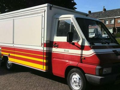 Wit Gebruikt 1990 Renault Master Van | € 9.500