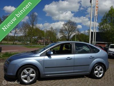 tweedehands Ford Focus 1.6-16V Ambiente 5DRS, '06 Clima|Cruise|Trekhaak!