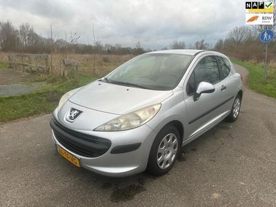 Grijs Occasion 2007 Peugeot 207 Hatchback | € 1.450 (Iets duurder)