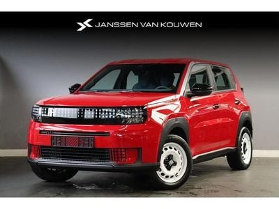 Nieuw 2025 Fiat Grande Panda Red Hatchback | € 27.134 (Goede deal)