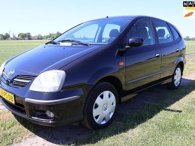 Nissan Almera Tino