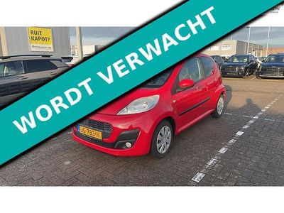 Occasion Peugeot 107 Active 68 PK (50 kW) 2013 Rood Hatchback