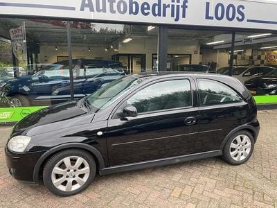 Zwart Gebruikt 2006 Opel Corsa Hatchback | € 2.450 (Eerlijke prijs)