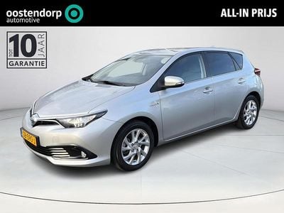 Grijs (metallic) Gebruikt 2018 Toyota Auris Hybrid Hatchback | € 17.900 (Eerlijke prijs)