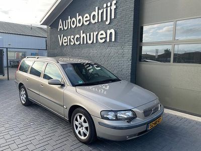 Beige Occasion 2004 Volvo V70 Comfort Stationwagen | € 2.245 (Eerlijke prijs)