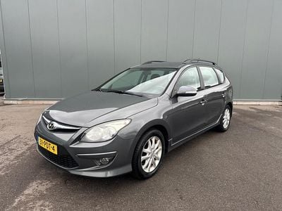 Grijs (metallic) Gebruikt 2011 Hyundai i30 Stationwagen | € 2.749 (Goede deal)