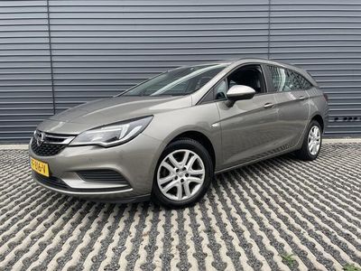 tweedehands Opel Astra Sports Tourer 1.0 Edition | Navigatie | Parkeersensoren | Ruim & zuinig!