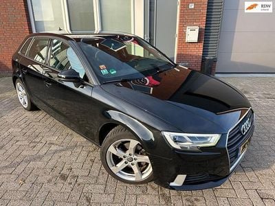 Zwart (metallic) Occasion 2019 Audi A3 Sportback Sport Hatchback | € 12.700 (Eerlijke prijs)