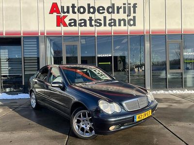 Zwart Occasion 2002 Mercedes C180 Elegance Sedan | € 1.498 (Goede deal)
