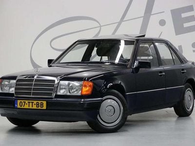 Occasion Mercedes E200 118 PK (86 kW) 1991 Blauw Sedan
