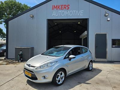 Grijs Gebruikt 2010 Ford Fiesta Titanium Hatchback | € 2.399 (Eerlijke prijs)