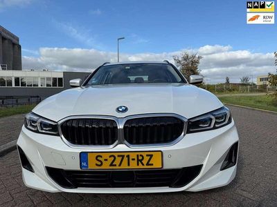 BMW 330e