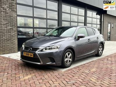 Lexus CT200h