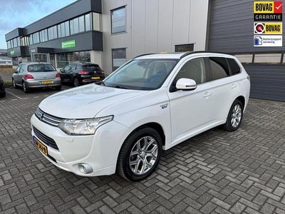 Occasion Mitsubishi Outlander P-HEV Instyle 121 PK (88 kW) 2015 Wit SUV