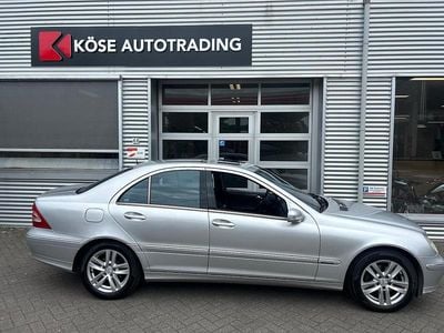 Grijs (metallic) Gebruikt 2003 Mercedes C180 Sedan | € 2.690 (Iets duurder)