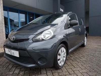 tweedehands Toyota Aygo 1.0 VVT-i Now airco / 5 deurs