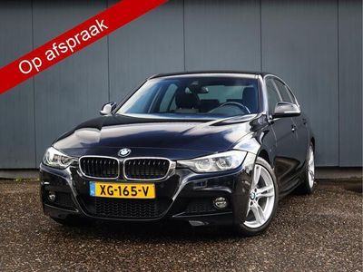 tweedehands BMW 330e 3-SERIEEdition M Sport Shadow Executive (252 PK) 2e-Eigenaar, -Dealer-Onderh., Navigatie, Parkeersensoren, LM.-Velgen-18Inch, Leer, Sportstoelen, Achteruitrijcamera, Stoelverwarming, Airco/Climate-Control, Cruise-Control, Privacy-Glas, NL-Aut