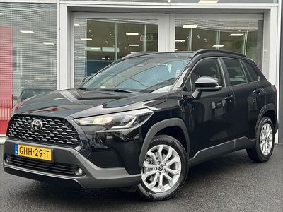 Zwart Occasion 2024 Toyota Corolla Cross Active SUV | € 35.248 (Eerlijke prijs)
