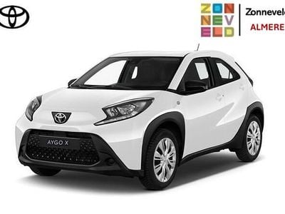 Wit Nieuw 2025 Toyota Aygo X Play SUV | € 19.999 (Goede deal)