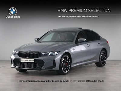 Grijs Occasion 2024 BMW 330e M Sport Sedan | € 49.450 (Eerlijke prijs)
