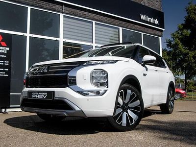 Nieuw Mitsubishi Outlander Instyle 136 PK (100 kW) 2025 Wit SUV