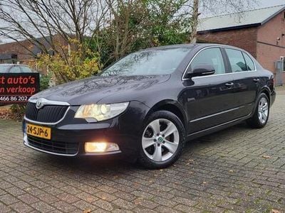 Occasion Skoda Superb Business Line 105 PK (77 kW) 2011 Zwart Hatchback