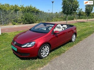 Rood (metallic) Gebruikt 2012 VW Golf Cabriolet Cabriolet | € 9.895 (Iets duurder)