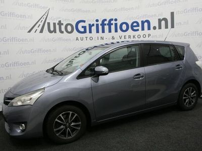 tweedehands Toyota Verso 1.8 VVT-i Aspiration keurige MPV met trekhaak