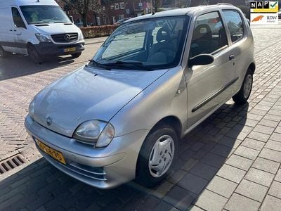 Grijs Gebruikt 2005 Fiat Seicento Active Hatchback | € 1.199 (Eerlijke prijs)