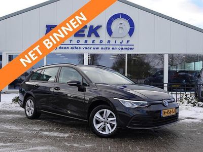 Zwart Gebruikt 2022 VW Golf VIII Life Stationwagen | € 20.945 (Goede deal)