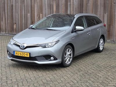 Grijs Gebruikt 2015 Toyota Auris Hybrid Hatchback | € 8.750 (Goede deal)