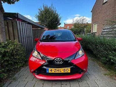 Occasion Toyota Aygo X-play 69 PK (50 kW) 2015 Rood Hatchback