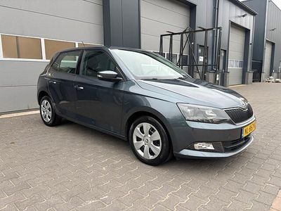 Grijs Gebruikt 2017 Skoda Fabia Ambition Hatchback | € 7.495 (Eerlijke prijs)