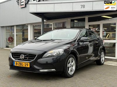 Zwart Gebruikt 2014 Volvo V40 Business Edition Hatchback | € 5.950 (Eerlijke prijs)