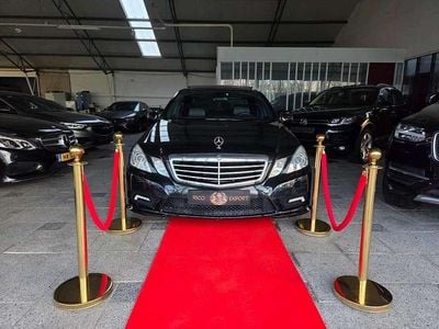 Zwart Gebruikt 2009 Mercedes E250 Sedan | € 6.666 (Eerlijke prijs)