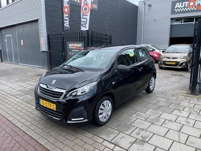 Zwart, metallic lak Gebruikt 2016 Peugeot 108 Access Hatchback | € 3.499 (Eerlijke prijs)