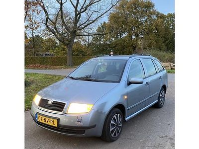 Grijs Gebruikt 2004 Skoda Fabia Stationwagen | € 950 (Eerlijke prijs)