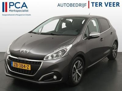 Grijs Occasion 2019 Peugeot 208 Allure Hatchback | € 9.950 (Goede deal)