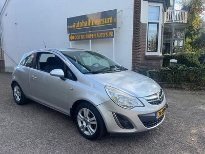 Grijs Gebruikt 2011 Opel Corsa Cosmo Hatchback | € 1.299 (Goede deal)
