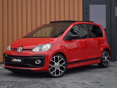 Rood Gebruikt 2018 VW up! Beats Hatchback | € 17.950 (Iets duurder)
